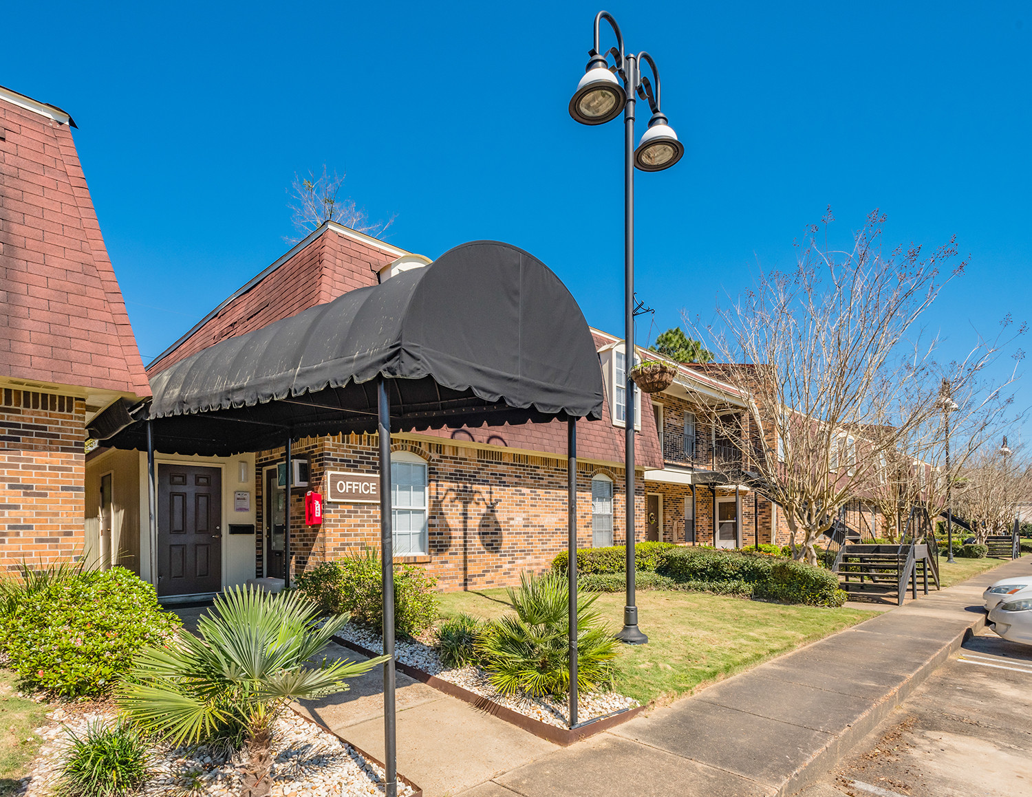 Heron Lakes The Multifamily Advisory Group at Cushman & Wakefield